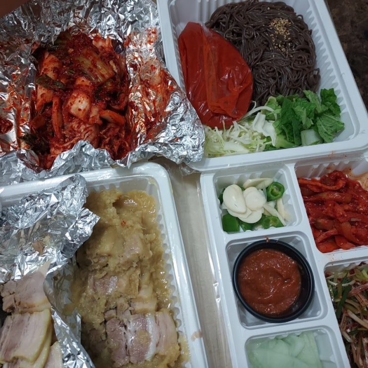  청주분평동맛집 마늘보쌈이 유명한 '도야족발 청주서원점'