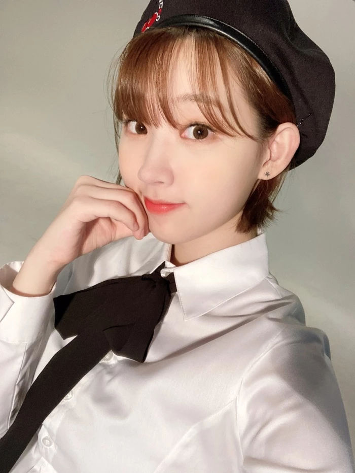 걸그룹 위클리 멤버 신지윤, 건강상의 이유로 팀 탈퇴...6인조로 재편성 들어가 걸그룹 위클리 멤버 신지윤, 건강상의 이유로 팀 탈퇴...6인조로 재편성 들어가