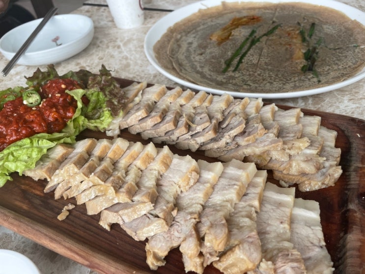  [을왕리/영종도맛집] 수육과 메밀전 - 동해막국수