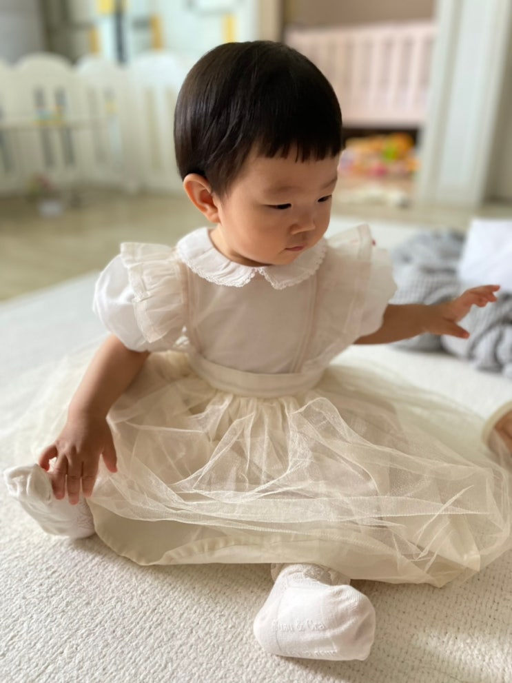 광교 갤러리아 오픈런(?) - 아기옷쇼핑하고 북카페에서 커피마신 일상