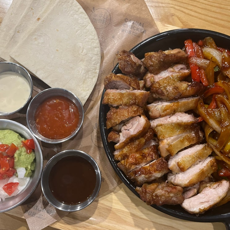 서귀포 누나홀닭 신시가지 강정점 항상 후회 없는 맛 쌈닭화이타 JMT 서귀포 누나홀닭 신시가지 강정점 항상 후회 없는 맛 쌈닭화이타 JMT