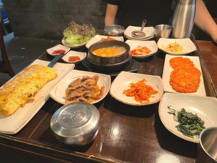  합정역 한식 점심메뉴추천 더심플한 테이블 제육볶음
