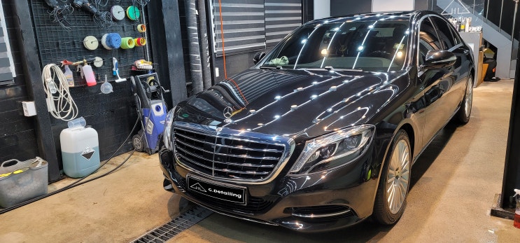  벤츠 S350 차량의 새로운 변화를 이끌어낸 대구세차!