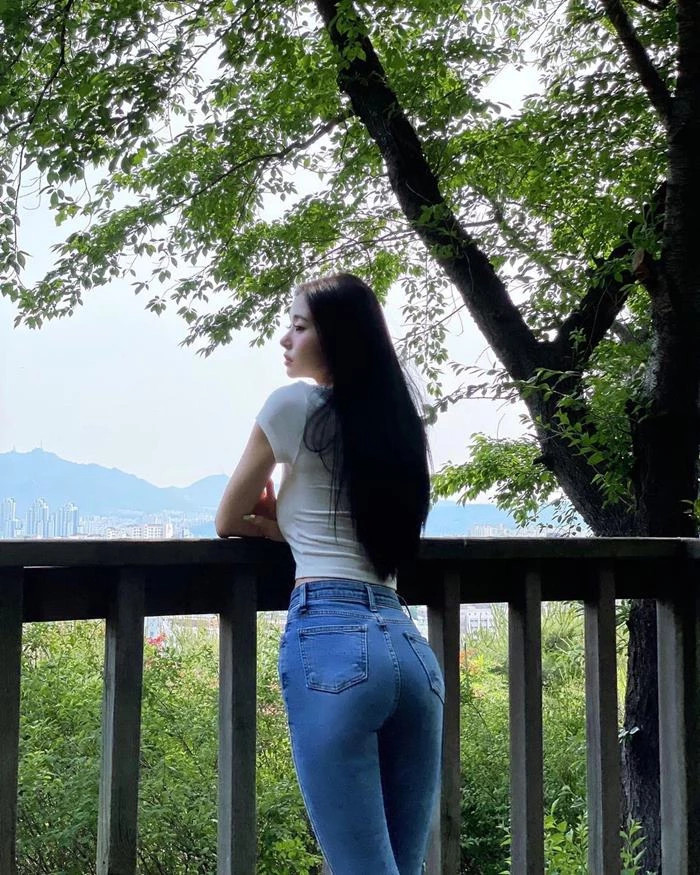 논란 5개월 만에 SNS로 근황 전한 프리지아(송지아), "저는 건강하게 잘 있다" 지금 반응 난리났다 논란 5개월 만에 SNS로 근황 전한 프리지아(송지아), "저는 건강하게 잘 있다" 지금 반응 난리났다