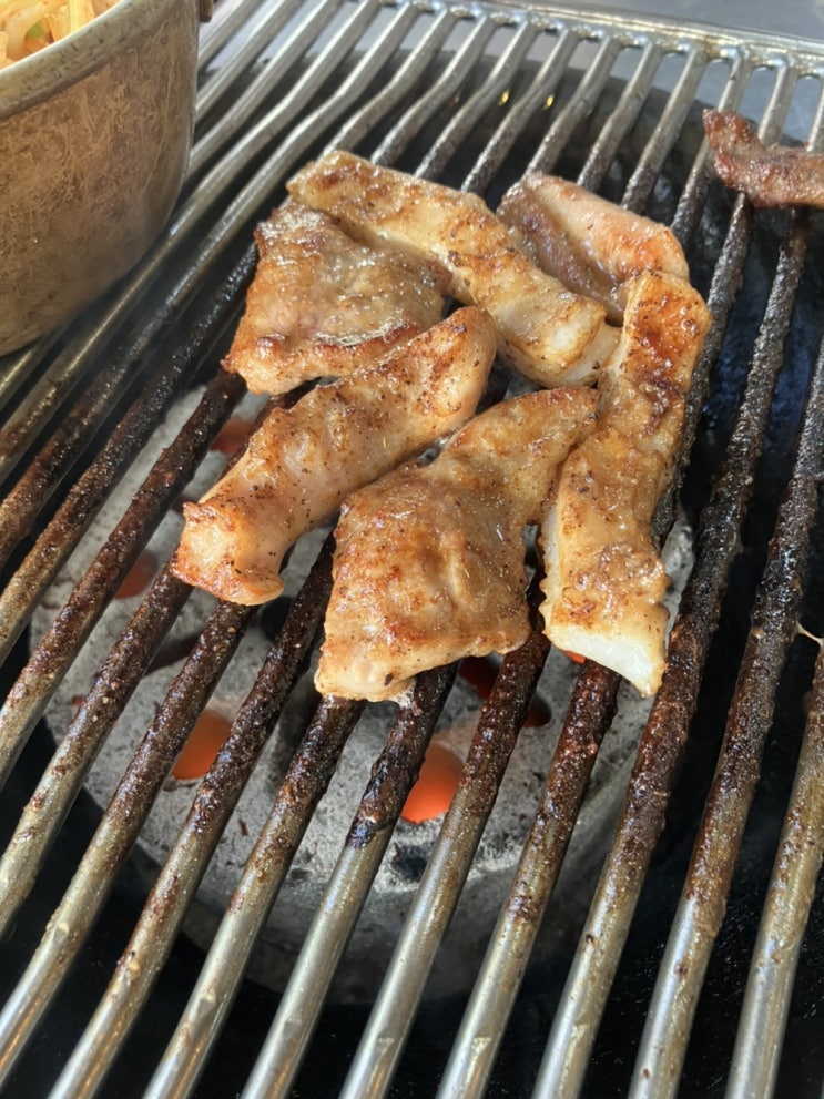 행신돈부속 돼지부속고기 연탄불 구이 맛집