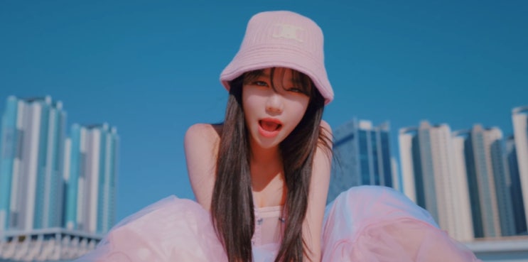 [MV] 조유리 _ 러브 쉿! [뮤비/가사/듣기]