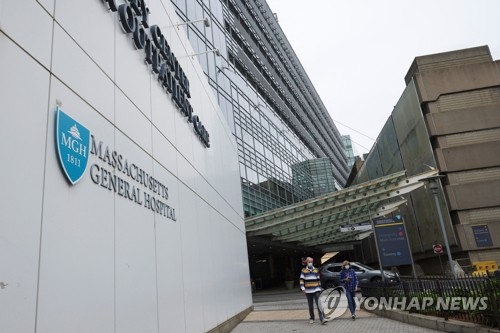 '코로나도 벅찬데'…중국, 원숭이두창 유입 차단 강화 '코로나도 벅찬데'…중국, 원숭이두창 유입 차단 강화
