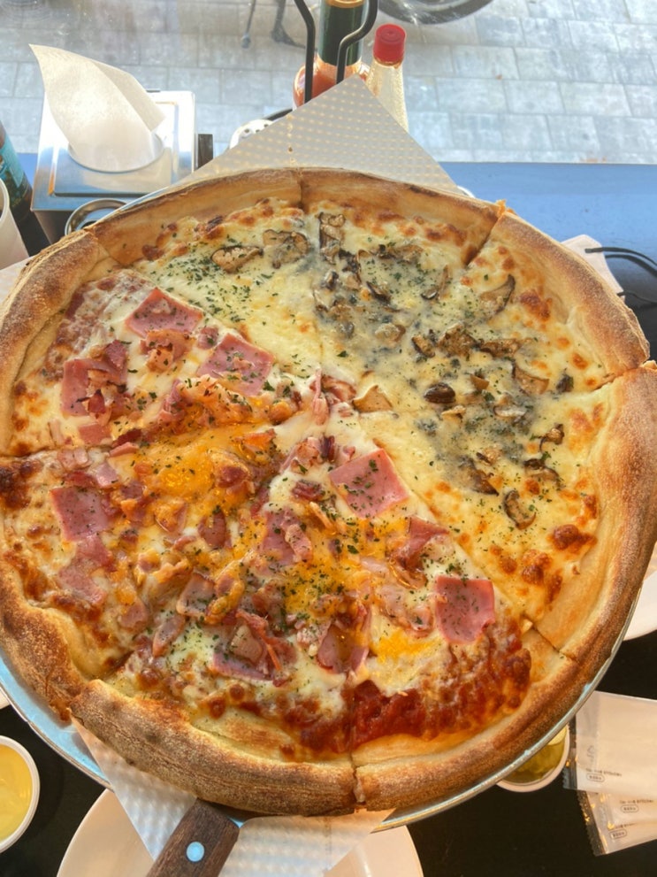  수원 행궁동 맛집 추천) 피자 맛집 존앤진피자펍(주차 팁 공유)
