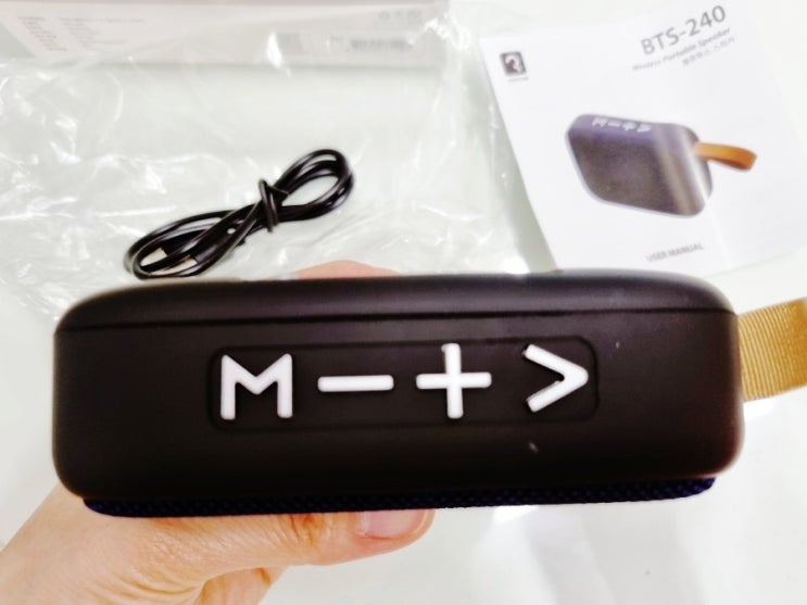 저렴한데 가격인하된 초심플 블루투스 usb sd카드 음악감상 로이체 휴대용 스피커 저렴한데 가격인하된 초심플 블루투스 usb sd카드 음악감상 로이체 휴대용 스피커