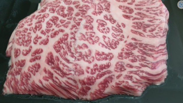  극강의 마블링 소고기 살치살