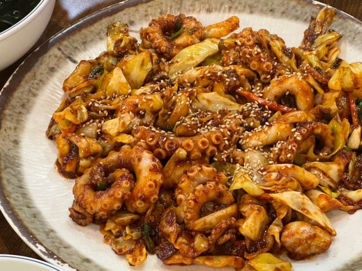 일자산 아래 중앙보훈역 낙지 맛집 '착한 낙지'