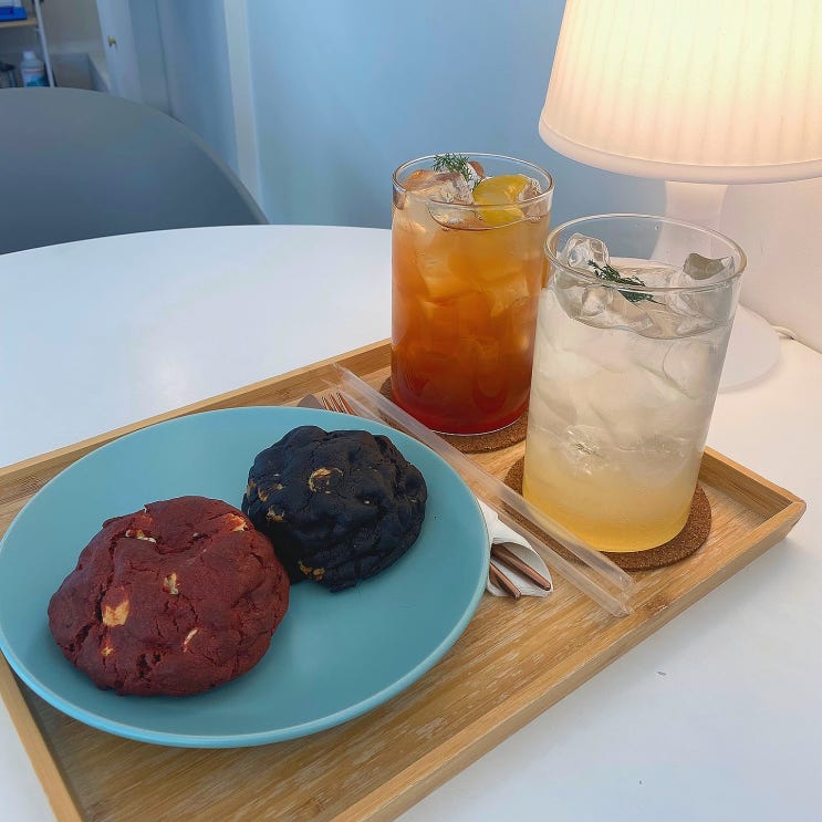 [합정 Ouicafe] 수제쿠키와 에이드가 맛있는 합정역 디저트카페