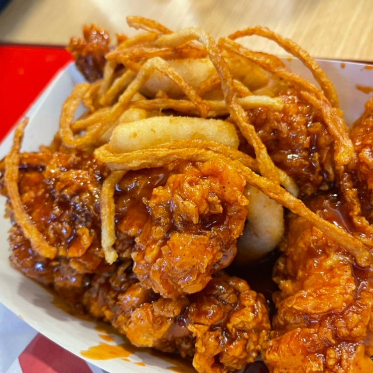 KFC 떡볶킨 치킨 정체가 뭐니?
