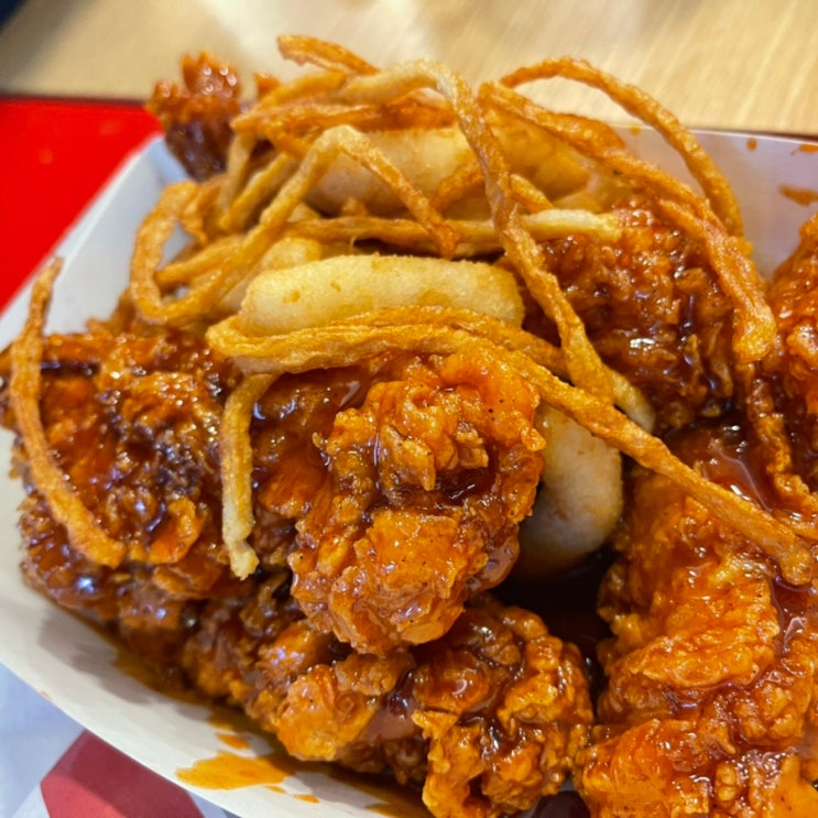  KFC 떡볶킨 치킨 정체가 뭐니?