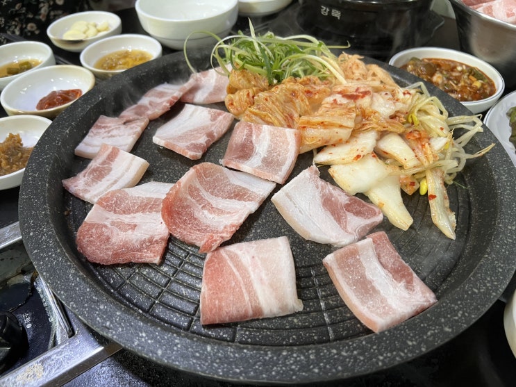  이영자 밥블레스유 맛집 천이오겹살, 배터지게 먹어도 30 이하로 나오는 합정 회식장소 (메뉴, 가격)