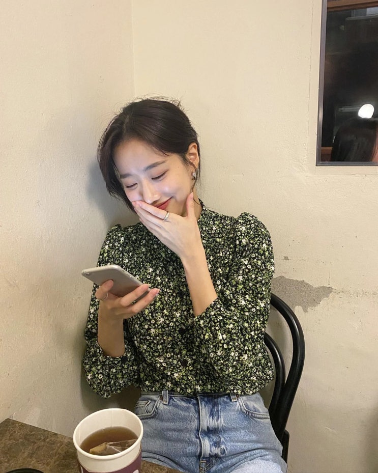 에이프릴 출신 이나은, 절친인 위키미키 김도연과 동행 '따돌림 논란'에 상반된 반응 이어져 에이프릴 출신 이나은, 절친인 위키미키 김도연과 동행 '따돌림 논란'에 상반된 반응 이어져