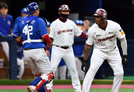 2022시즌 KBO 국내 프로야구 분석 5일 LG SSG 삼성 두산 NC 롯데 KT KIA기아 한화 키움 2022시즌 KBO 국내 프로야구 분석 5일 LG SSG 삼성 두산 NC 롯데 KT KIA기아 한화 키움