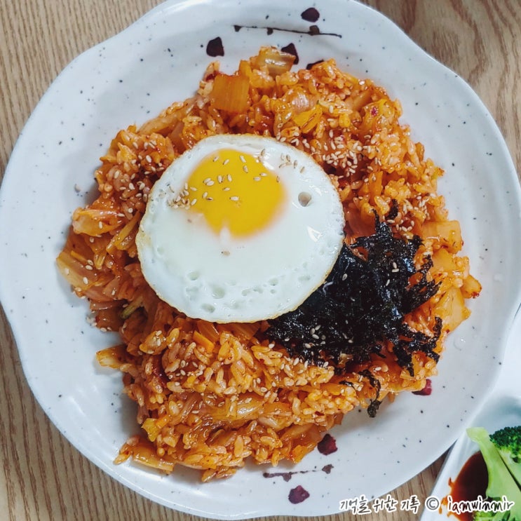 신림동 / 대학동 4월에만 6번 방문한 미소김밥 신림동 / 대학동 4월에만 6번 방문한 미소김밥