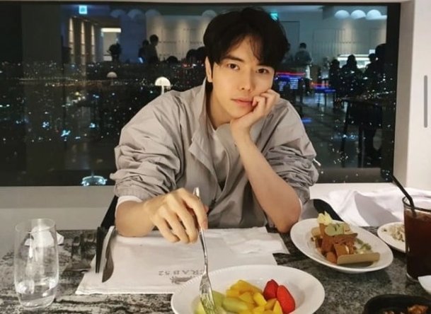 박태준 나이 외모지상주의 웹툰작가 강남 800억빌딩구입 박태준 나이 외모지상주의 웹툰작가 강남 800억빌딩구입