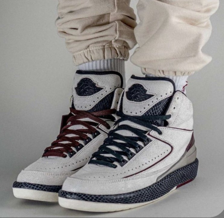  A 마마니에르 x 나이키 에어 조던 2 에어니스세일 앤 버건디 A MAMANIER x Nike Air Jordan 2 Air Nice Sale and Burgundy
