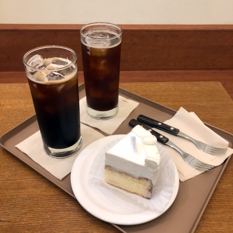  송도 트리플스트리트 카페 여백 커피 디저트 맛집이네