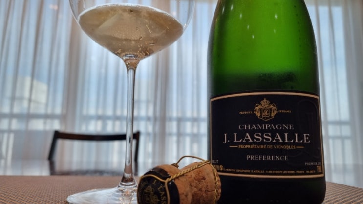  200. J. Lassalle, Preference, Brut, N.V. Champagne