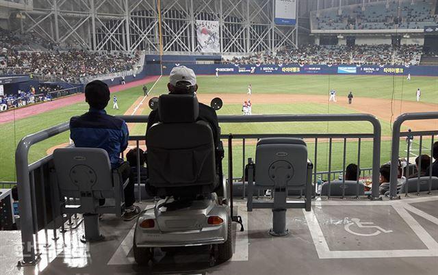 "휠체어 이용자는 콘서트 못 보나요"...여전히 기울어진 국내 공연계