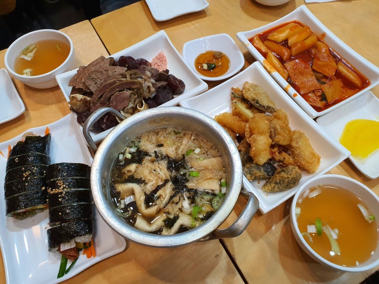  [판교] 혼밥하기 좋은 삼평동 분식 : '영심이떡볶이&김밥 판교2호점'