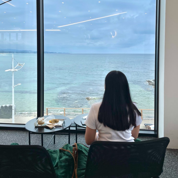  강릉 오션뷰 카페 :: 주문진 소돌엔 CAFE [소돌파도라떼]