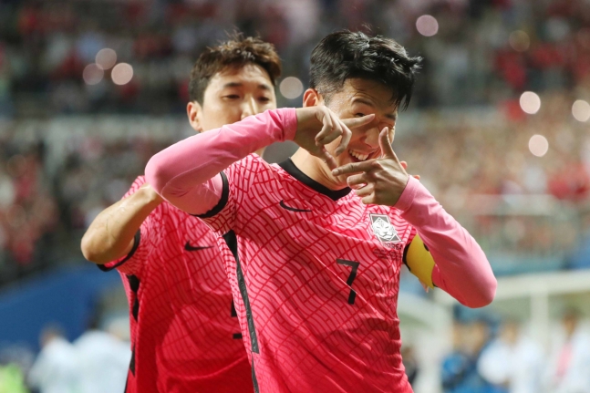 대한민국 축구 칠레전 2대0 승리(우리흥 손흥민 센츄리클럽 추가골, 황희찬 선제골)