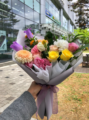  [문정] 풍성하고 화사한 꽃다발은 "아이네스"