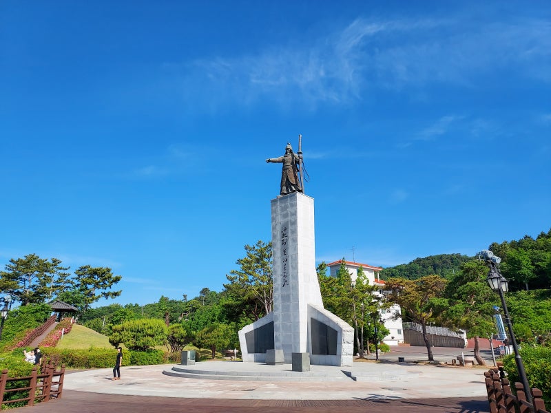 22/05/29 경상남도 여행 3일차 경상남도 통영시 [이순신공원/동피랑 벽화마을/한산대첩광장/서피랑공원] : 네이버 블로그