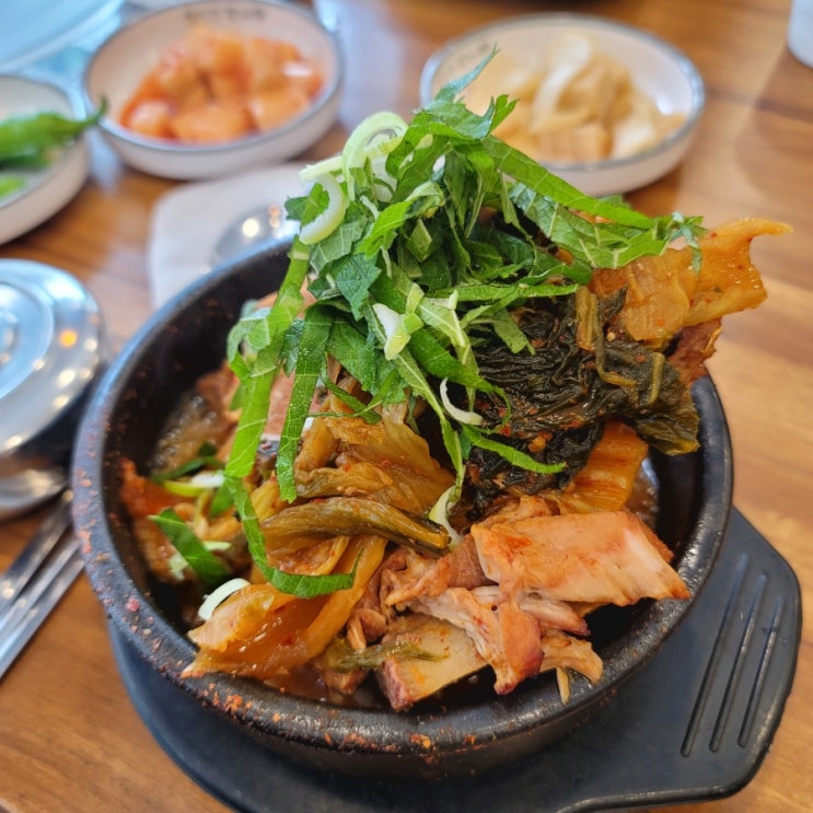  삼성동 해장국 - 맛도 좋고 양도 많아서 한그릇 먹으면 든든! 이열치열~