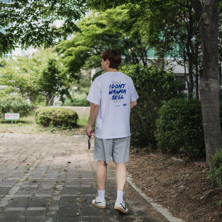  스트릿룩 패션 브랜드 아이돈워너셀(IWS), 여름 대학생 반팔 코디