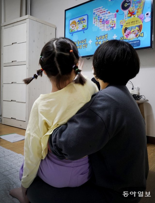 발달장애 치료 못 받아 말을 잃은 여섯살 막내 발달장애 치료 못 받아 말을 잃은 여섯살 막내