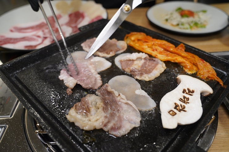  미사역 맛집은 차돌삼합이 유명한 진대감 하남미사점