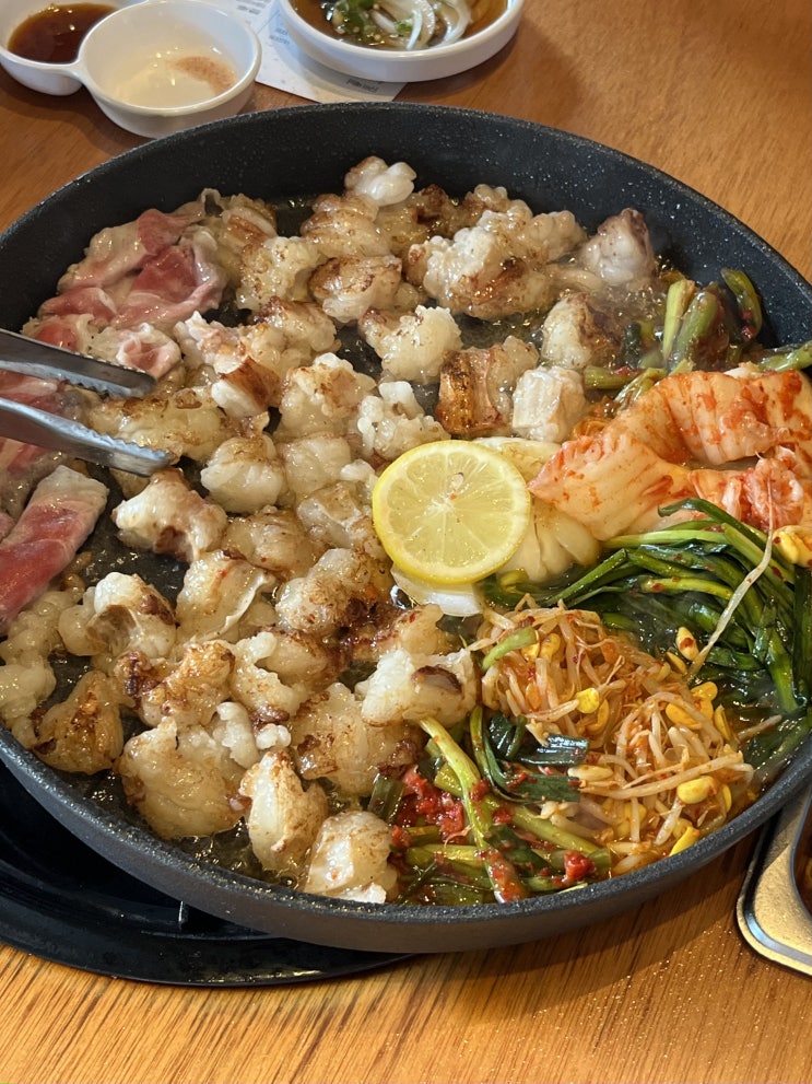  대구 신천시장 고깃집 ‘꽃돼지식당’ :: 한우 대창이 탱글탱글 찐맛인 범어동 맛집