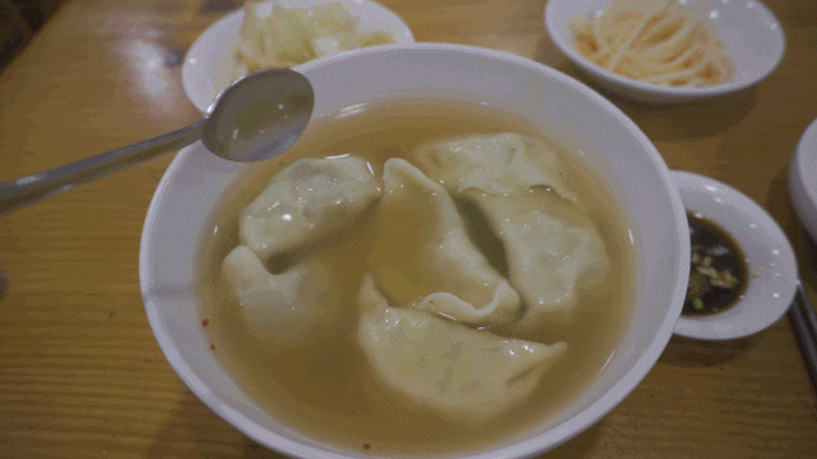  [압구정 맛집] 뉴만두집 - 깔끔하고 정갈한 이북식 만두국