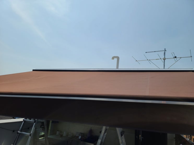 광진구 6층 옥상그늘막 가로4.5 돌출2 미터 전동어닝 설치 완료