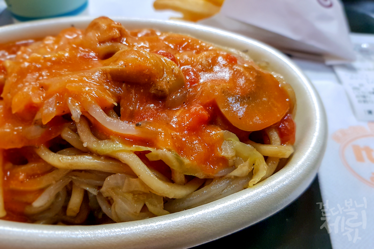  [니가타] 야키소바와 토마토소스의 색다른 조화. 니가타만의 B급 구루메, 이탈리안.