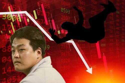권도형 잠적…"루나2에 또 당했다" 가격 90% 폭락 '곡소리' 권도형 잠적…"루나2에 또 당했다" 가격 90% 폭락 '곡소리'