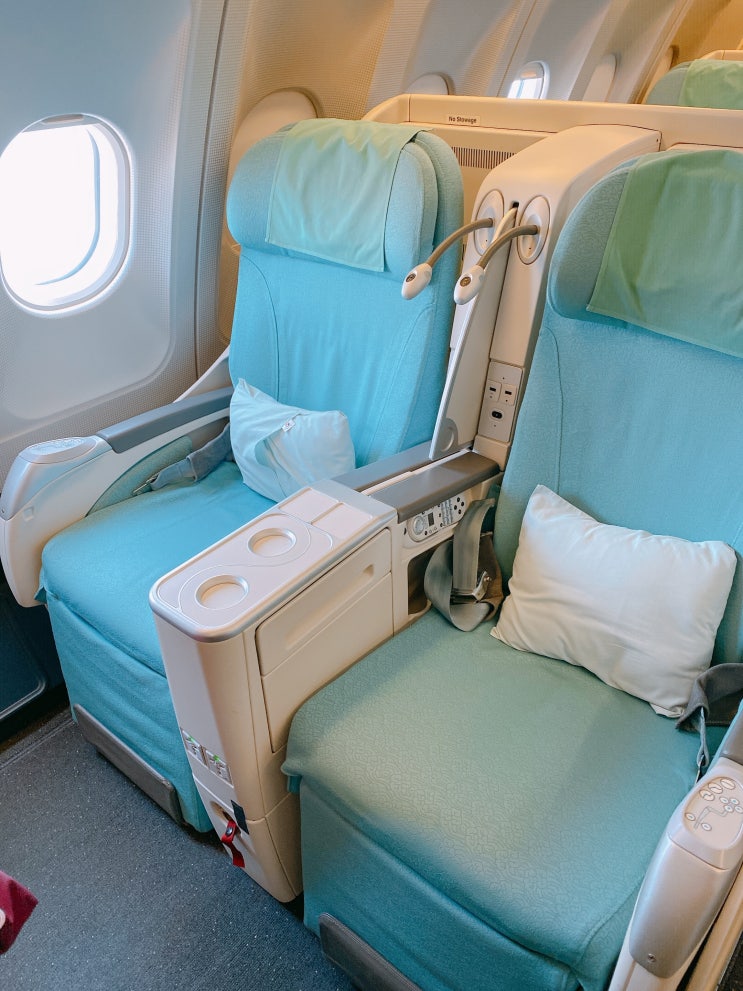  제주공항 대한항공 KAL 칼라운지 / 대한항공 프레스티지석 비지니스석 / 대한항공 A330-300