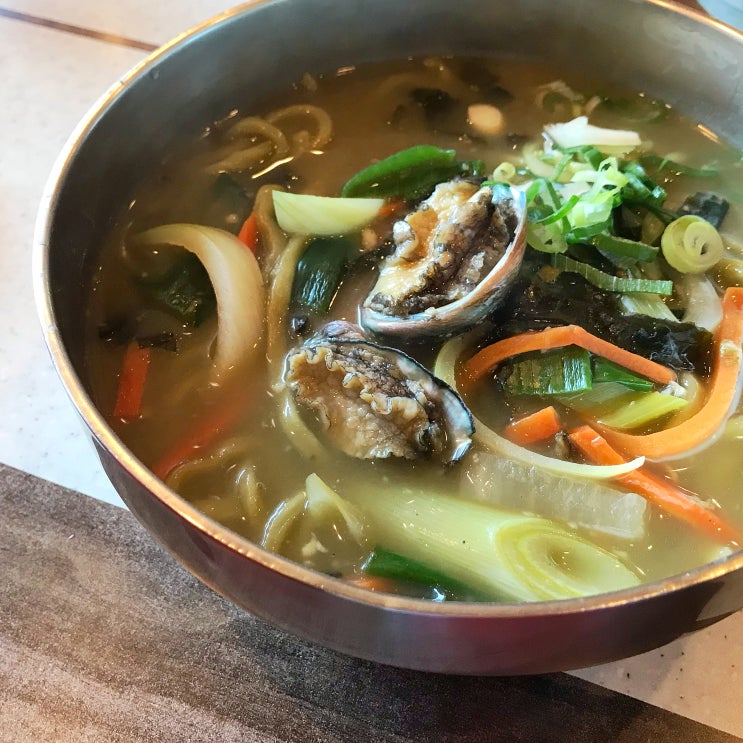  제주 맛집ㅣ원조 교래 손 칼국수 (신메뉴 보말 전복 칼국수)