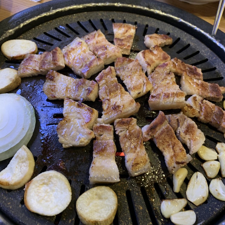 <서울 을지로 고기집> 을지로에서 가장 오래된 을지로 삼겹살 맛집, "우촌" <서울 을지로 고기집> 을지로에서 가장 오래된 을지로 삼겹살 맛집, "우촌"