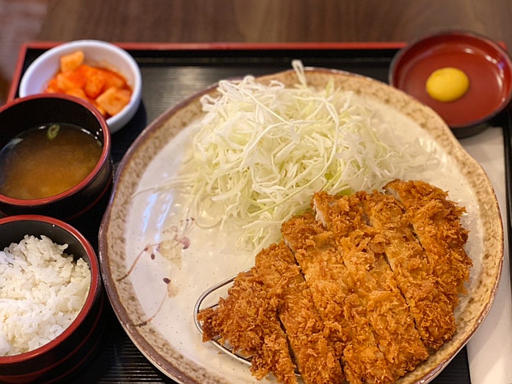  공덕역 직장인 혼밥 맛집! - 고리 돈까스(등심, 안심, 치즈, 생선까스, 카레까스, 치킨까스, 치즈돈까스)
