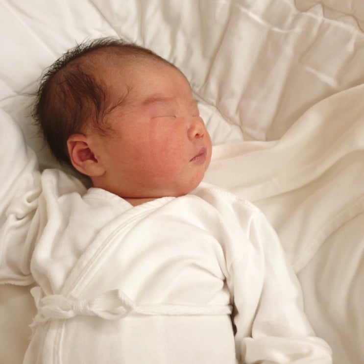 잠 못 자는 아기의 통잠성공기 | 아기수면 특성과 수면교육방법