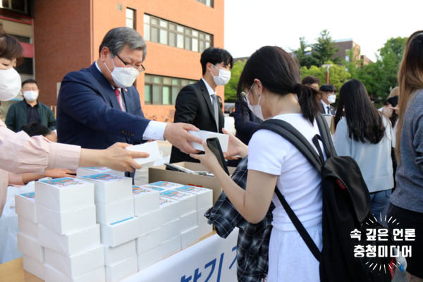  충북대 학생 1000명에게 열공야식 '기말고사 파이팅!'