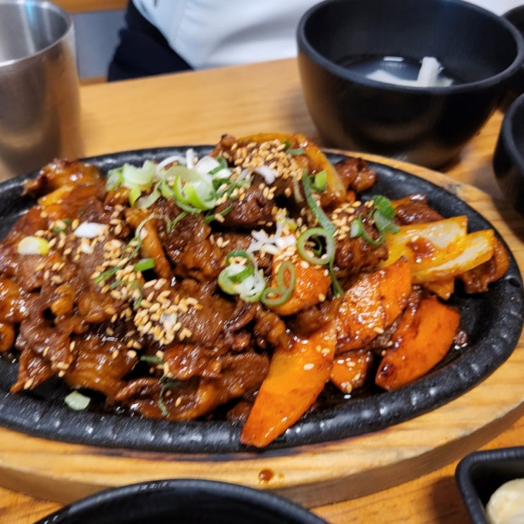  광안리맛집 달콤한 돼지갈비와 매콤한 제육볶음농장갈비