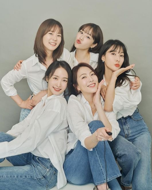 박규리·한승연·니콜·강지영·허영지의 그룹 카라, 데뷔 15주년 맞아 완전체 컴백 기대감 솔솔 박규리·한승연·니콜·강지영·허영지의 그룹 카라, 데뷔 15주년 맞아 완전체 컴백 기대감 솔솔