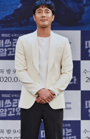 배우 조한선 축구프로필 출연작 리즈 학폭 나이 키 아파트 아내 나이차 인스타 1박2일 주인 ....